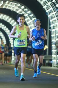 BIB: 40150, 41074
                            <button type="button" onclick="openModal(20526238)" class="btn btn-primary btn-sm float-right btn-popup" data-toggle="modal" data-target=".modal-high-quality">
                        <i class="fas fa-shopping-cart"></i> Add to Cart
                    </button>
                                            <button type="button" onclick="isThisMe(20526238, true)" class="btn btn-success btn-sm float-right btn-popup btn-isme hidden" data-toggle="tooltip" data-placement="bottom" title="นี่คือรูปของคุณใช่ไหม คลิกที่นี่เพื่อเอาเข้าอัลบั้ม">
                        <i class="fas fa-plus"></i> Add to album
                    </button>
                    <button type="button" onclick="isThisMe(20526238, false)" class="btn btn-warning btn-sm float-right btn-popup btn-isnotme hidden">
                        <i class="fas fa-ban"></i> Remove from album
                    </button>